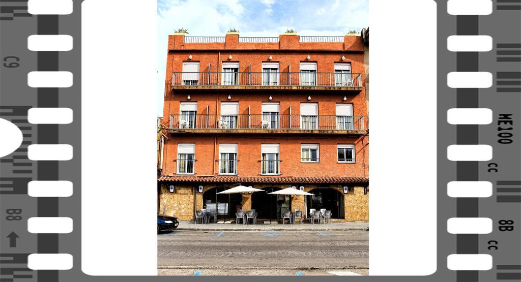 Hostal Isabel Бланес Екстер'єр фото