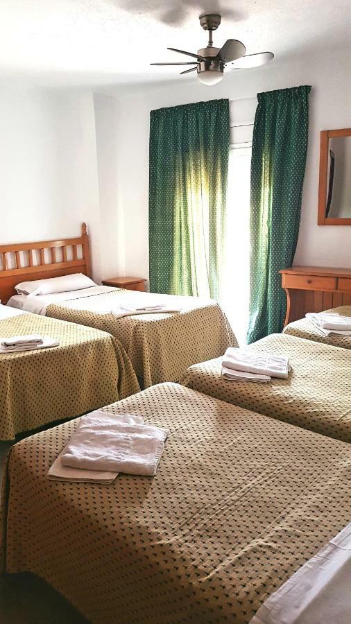 Hostal Isabel Бланес Екстер'єр фото